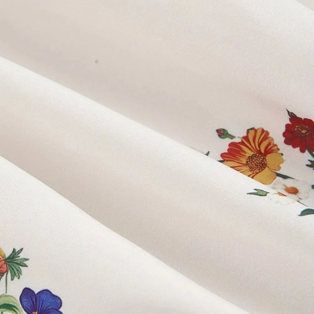 Maxikleid mit Spaghettiträgern, Vintage-Blumenprint, A-Linien-Schnitt und gesmoktem Rücken in Creme