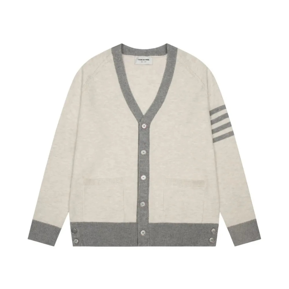 Cardigan V-Ausschnitt 4-Streifen Unisex aus Hochwertigem Woll-Mix in Cremeweiß-Grau
